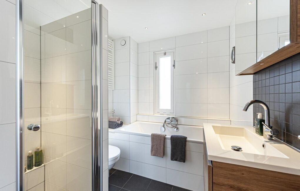 Tussenwoning te koop: Amaliastein 58, Vianen