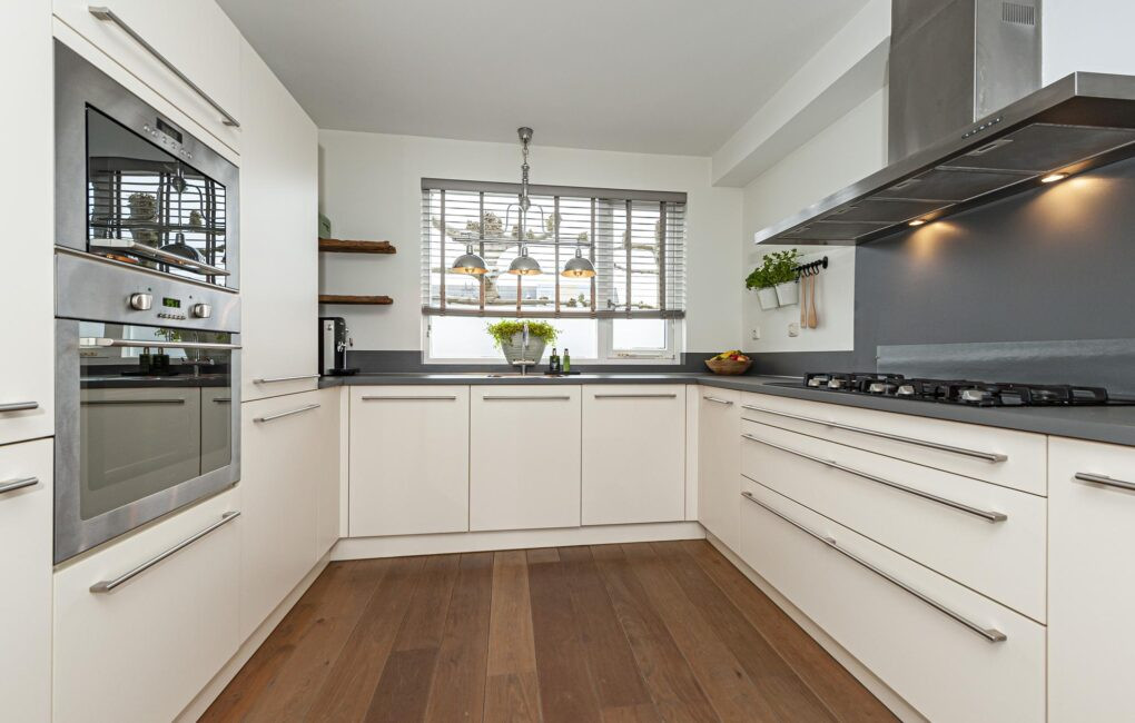 Tussenwoning te koop: Amaliastein 58, Vianen