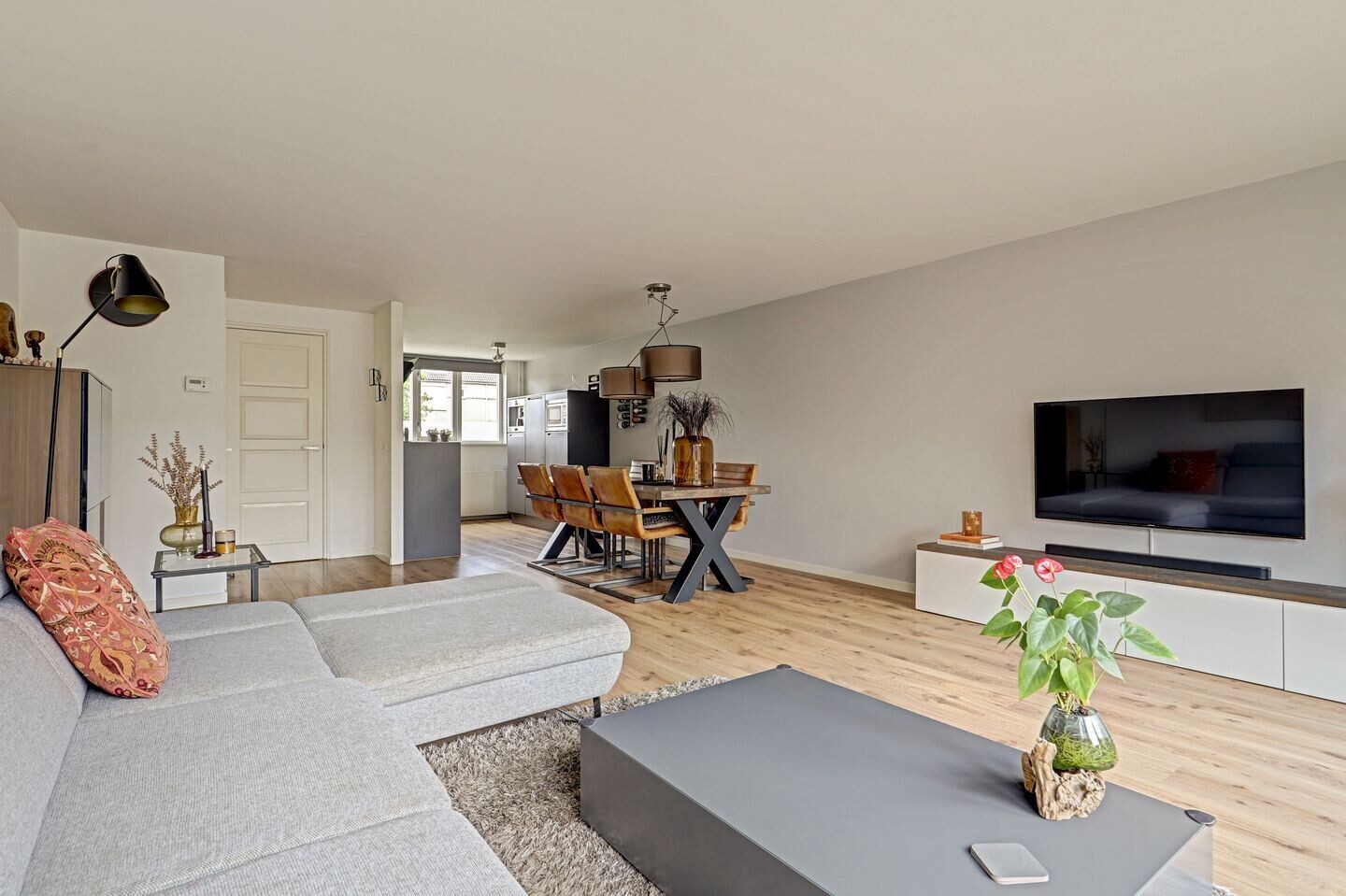 Tussenwoning te koop: Philippote van der Marckstraat 35, Vianen