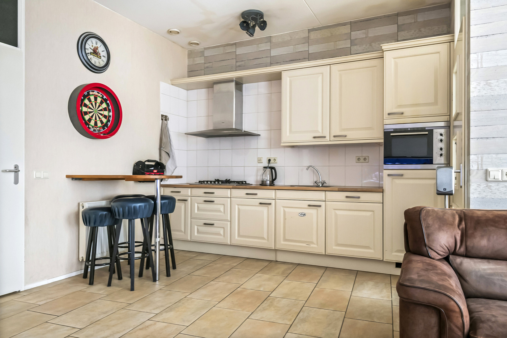 Tussenwoning te koop: Bergstraat 7, Leerdam