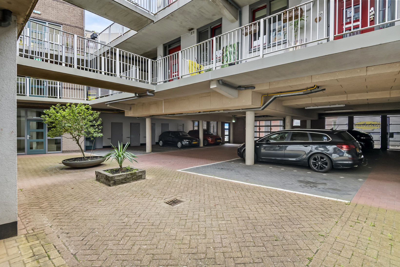 Tussenwoning te koop: Bergstraat 7, Leerdam