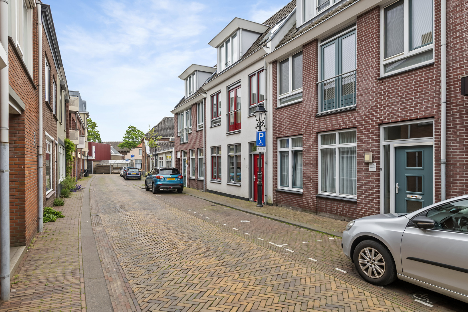 Tussenwoning te koop: Bergstraat 7, Leerdam