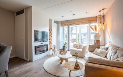 Van Damstraat 10