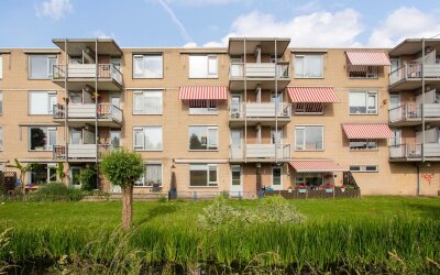 Voorwaartsv. 9