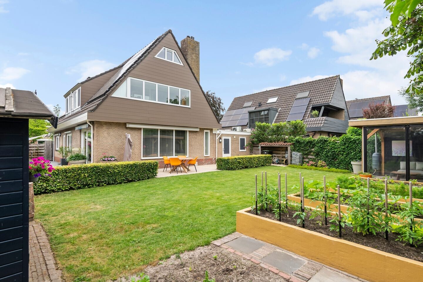 Twee-onder-één-kap te koop: Boeylaan 13, Leerdam