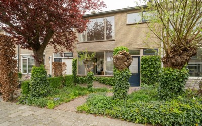 Prins Bernhardstraat 8