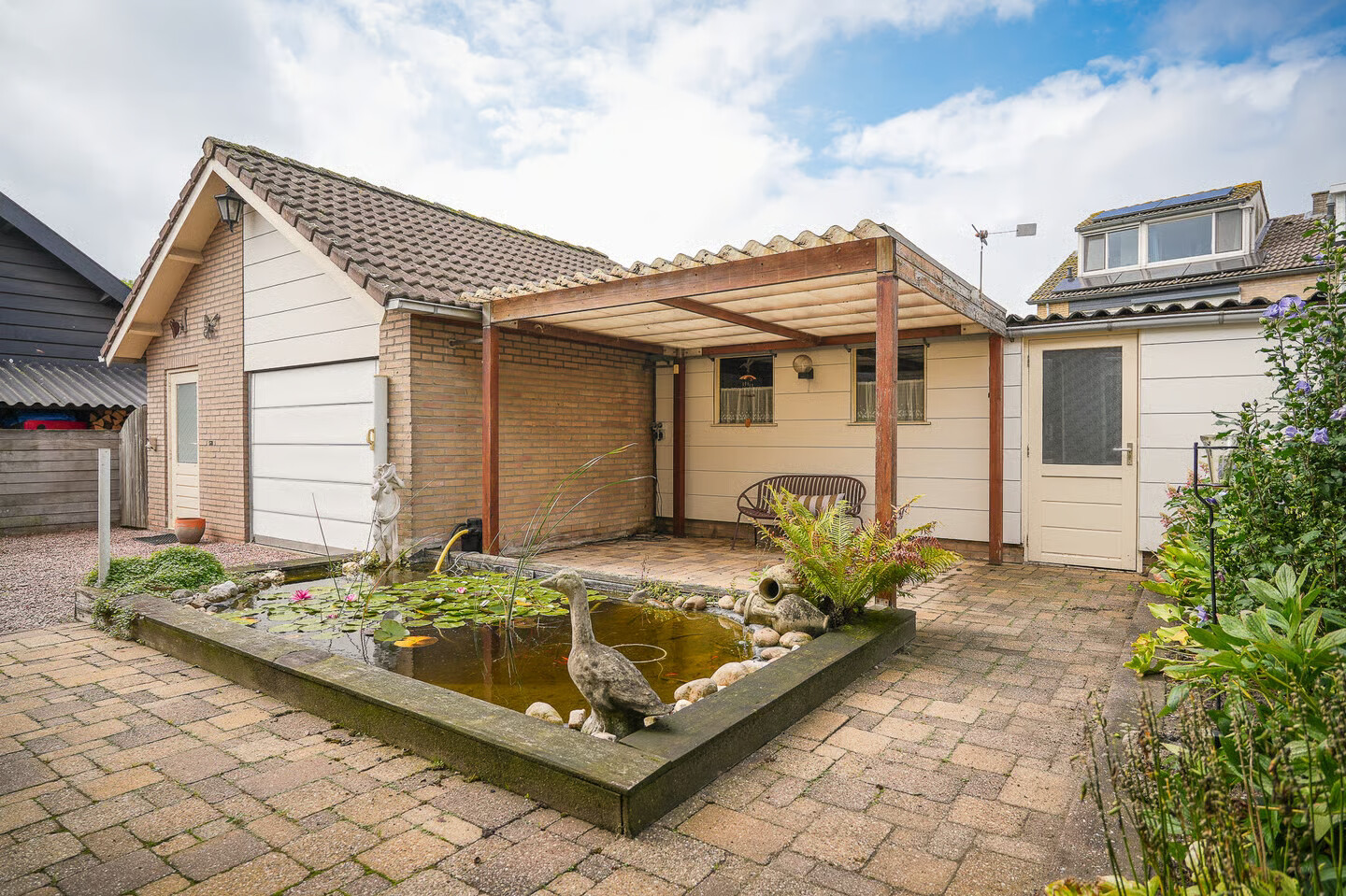 Hoekwoning te koop: Lingestraat 3, Beesd