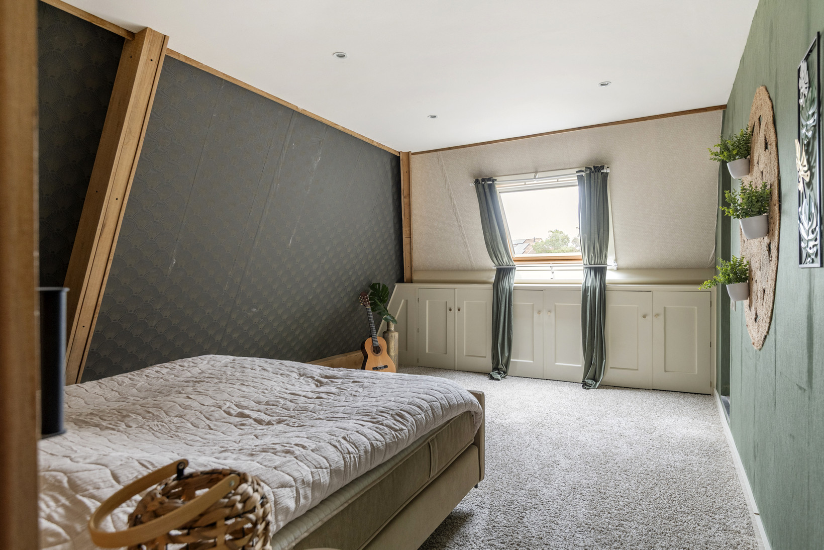 Twee-onder-één-kap te koop: Pietje Baltusstraat 11, Beesd