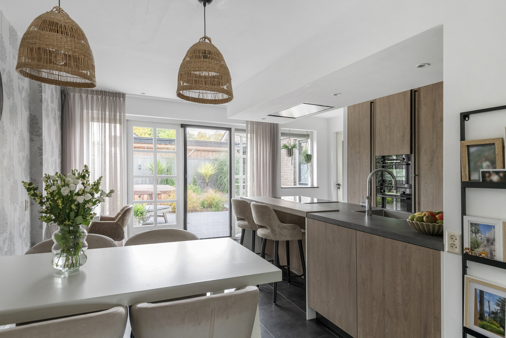 Twee-onder-één-kap te koop: Pietje Baltusstraat 11, Beesd