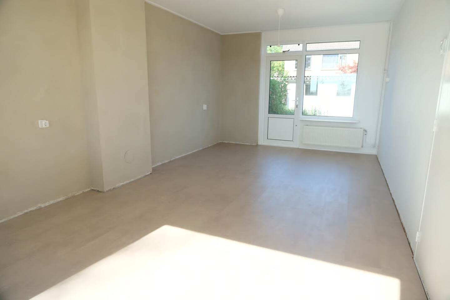 Tussenwoning te koop: Waalstraat 7, Enspijk