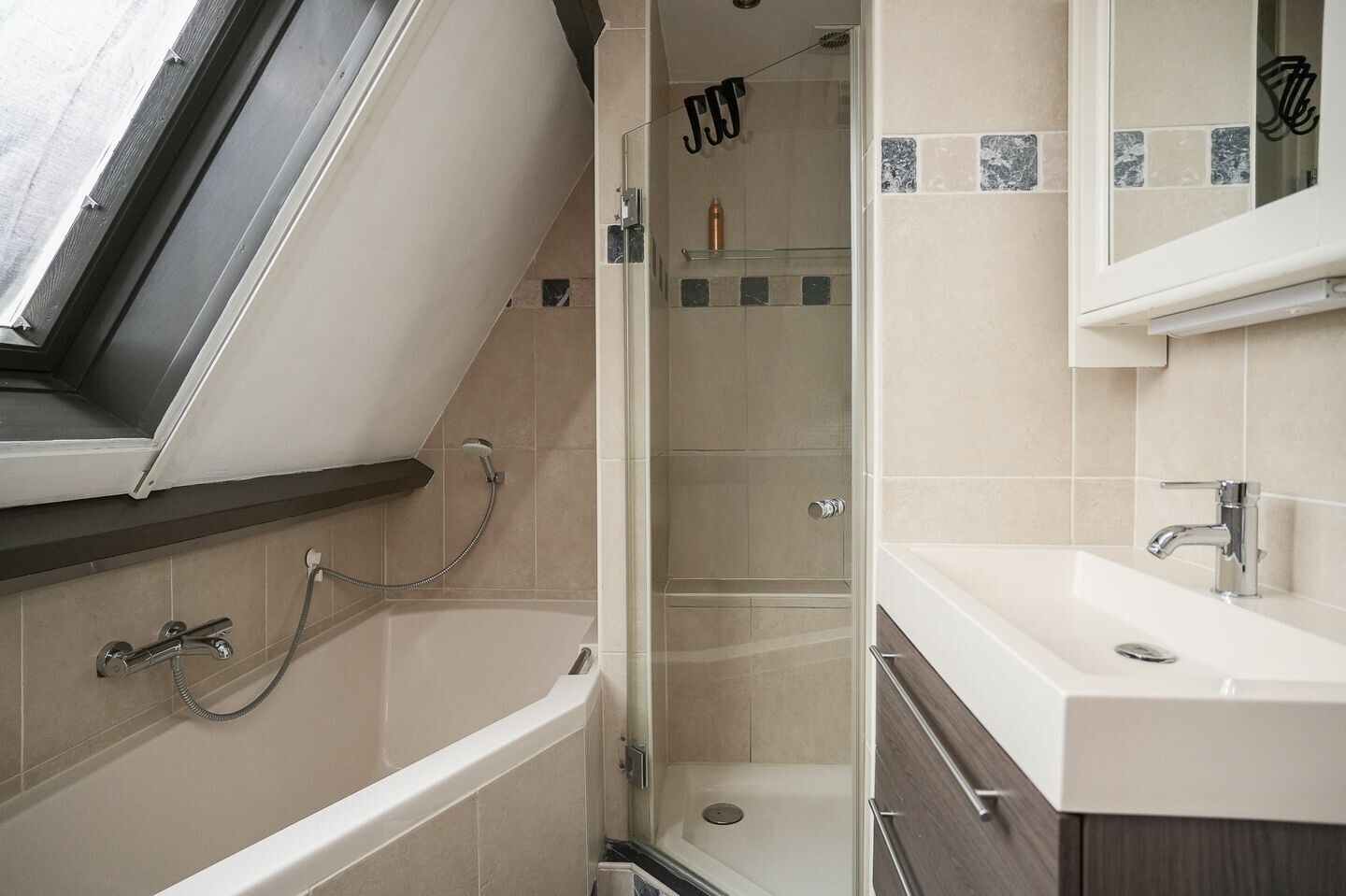 Tussenwoning te koop: Schoresteynstraat 59, Deil