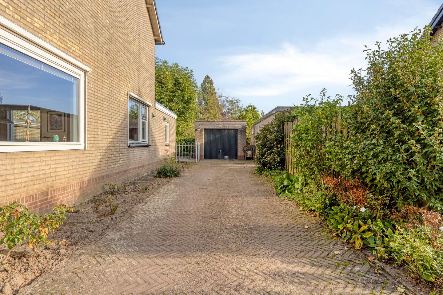 Twee-onder-één-kap te koop: Crobseweg 12, Haaften