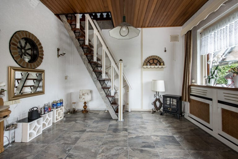 Vrijstaande woning te koop: Koningin Wilhelminalaan 33, Waardenburg