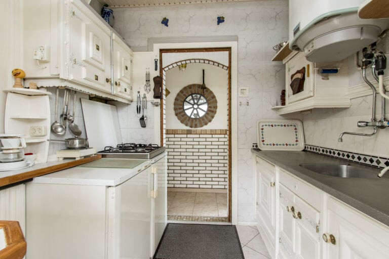 Vrijstaande woning te koop: Koningin Wilhelminalaan 33, Waardenburg