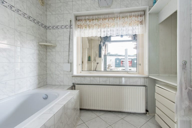 Vrijstaande woning te koop: Koningin Wilhelminalaan 33, Waardenburg