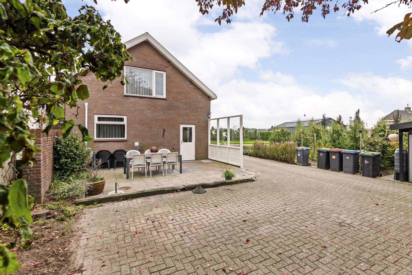 Vrijstaande woning te koop: Zandweg 23, Waardenburg