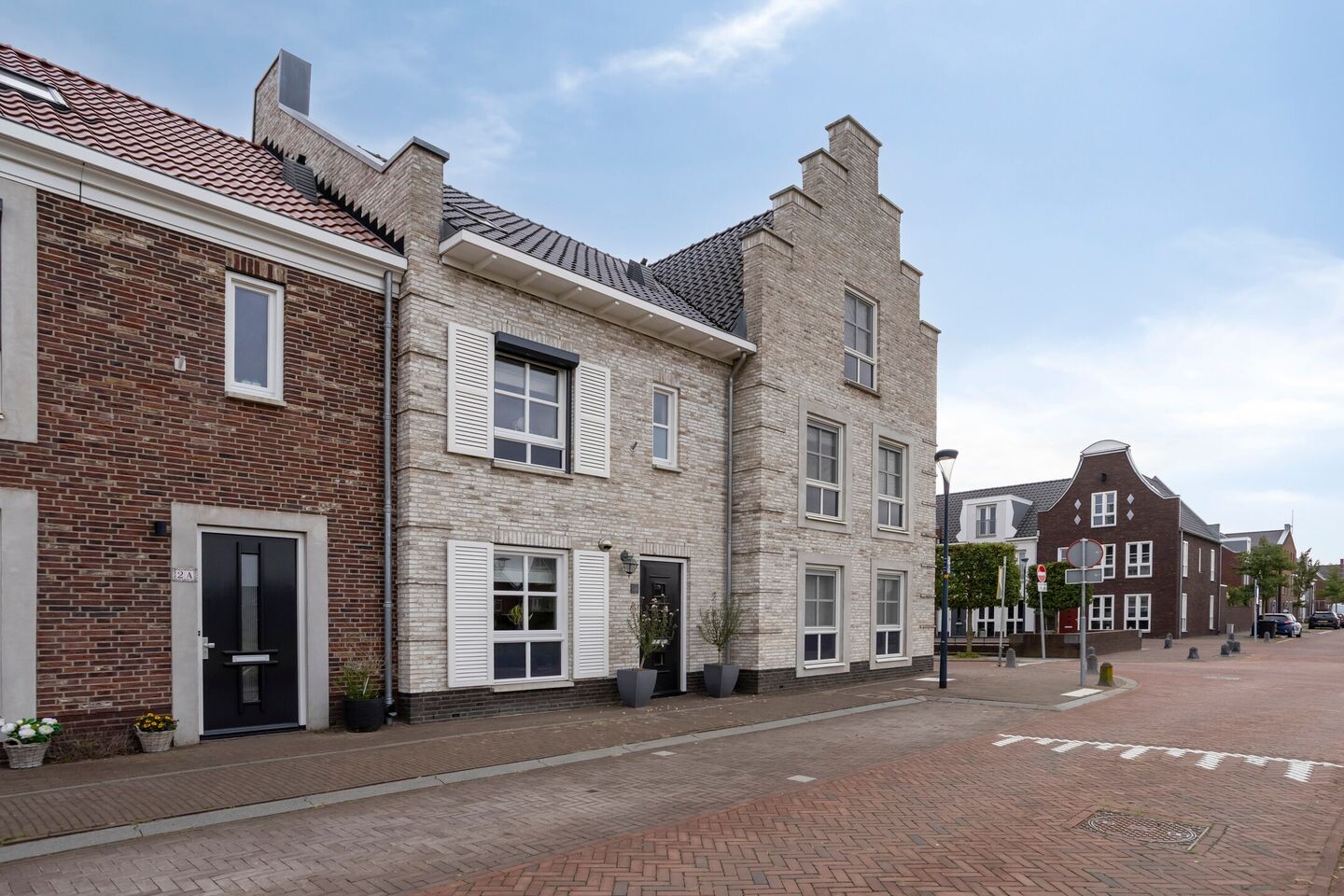 Tussenwoning te koop: De Vesting 2, Meteren