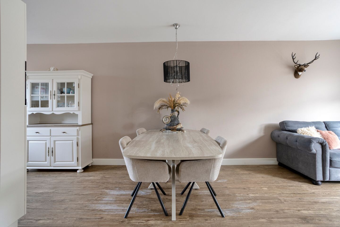 Tussenwoning te koop: De Vesting 2, Meteren