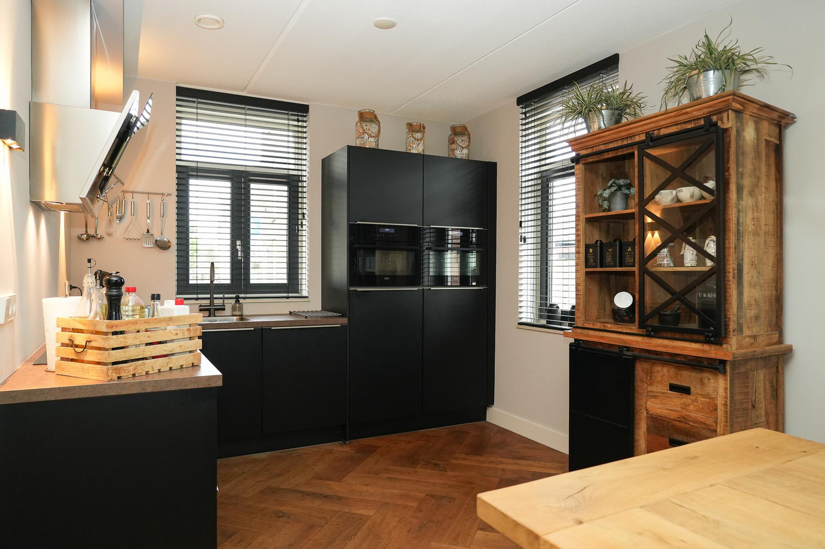 Hoekwoning te koop: De Binnenplaats 10, Meteren