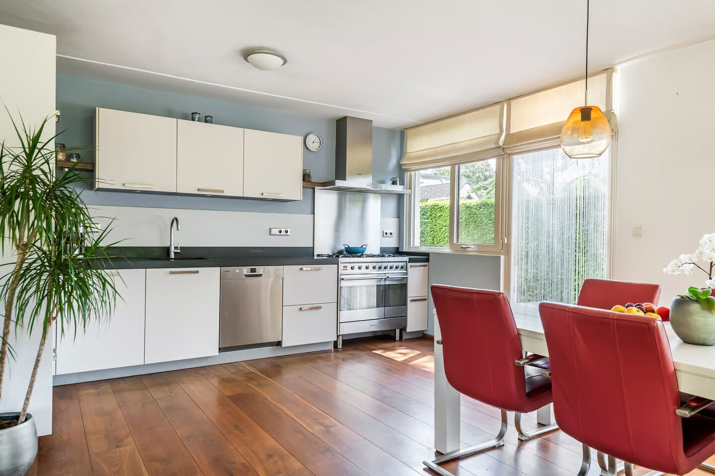 Vrijstaande woning te koop: Dr. van der Willigenstraat 8, Tricht
