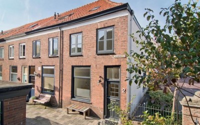 Leeuwenhofje 2