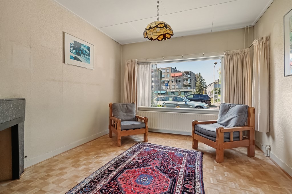 Twee-onder-één-kap te koop: Dillenburgstraat 8, Gorinchem