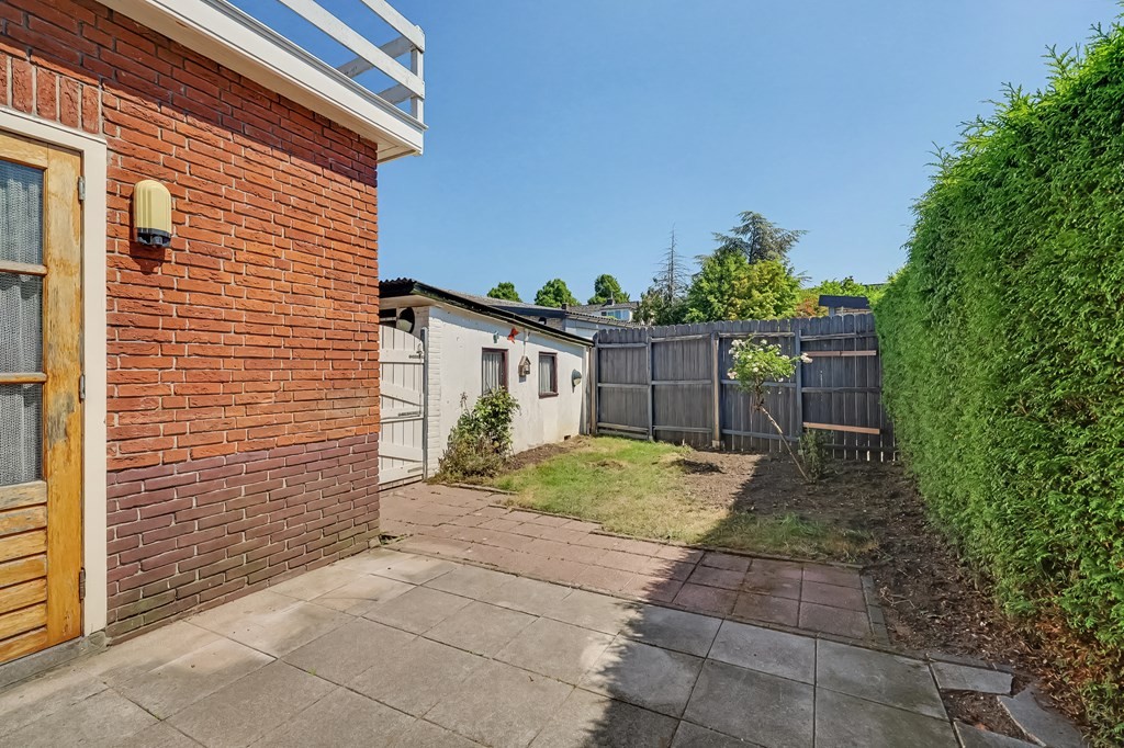 Twee-onder-één-kap te koop: Dillenburgstraat 8, Gorinchem