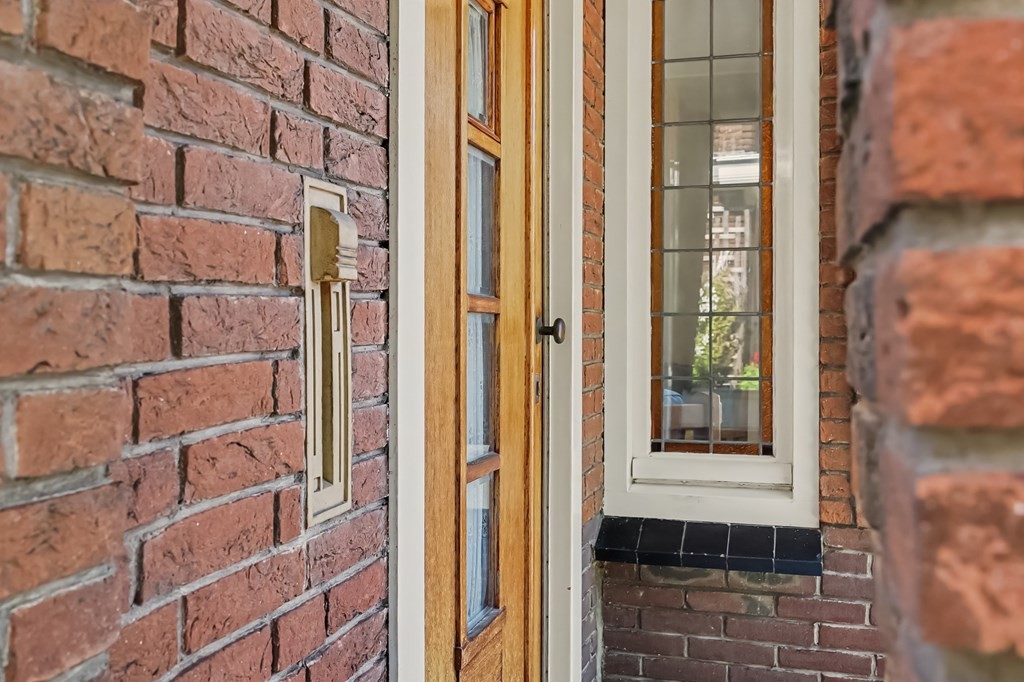Twee-onder-één-kap te koop: Dillenburgstraat 8, Gorinchem