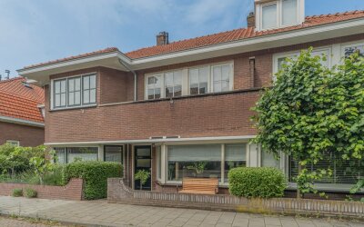 Burg. Gaarlandtstraat 23