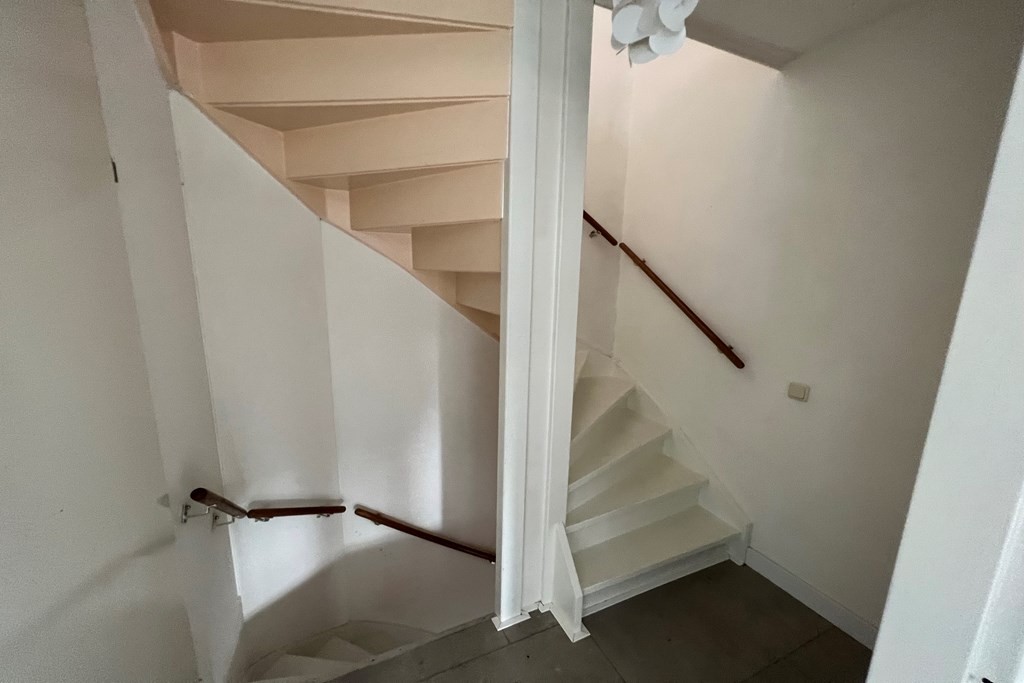 Tussenwoning te koop: Karel V laan 29, Gorinchem