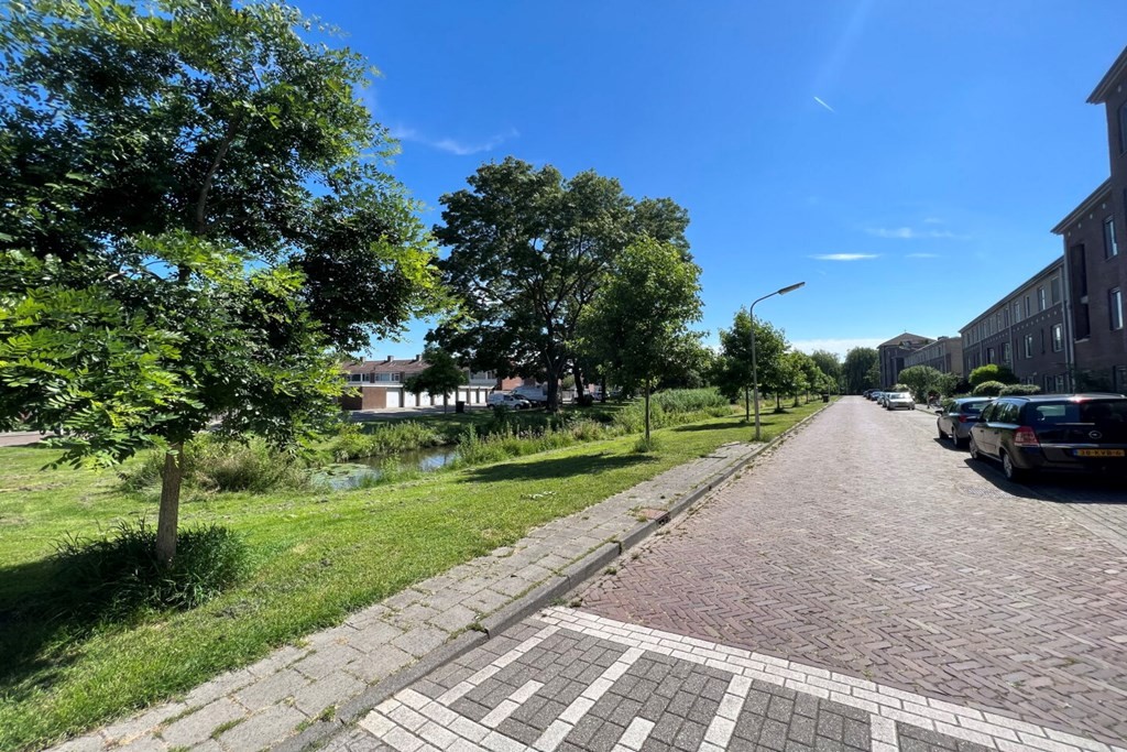 Tussenwoning te koop: Karel V laan 29, Gorinchem