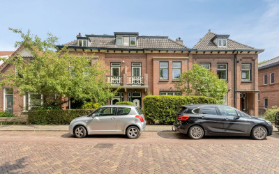 W. de Vries Robbéweg 28