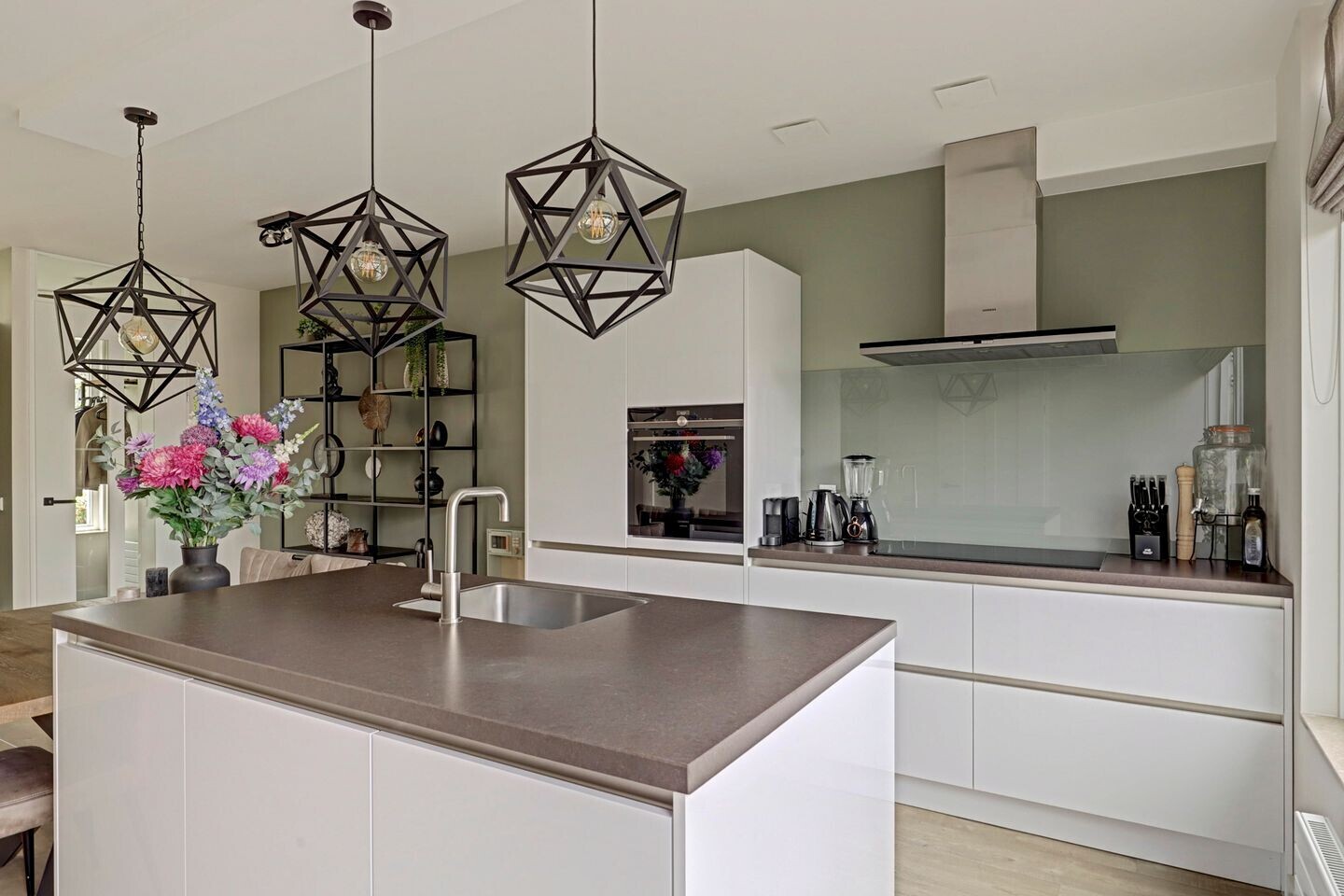Tussenwoning te koop: Buitenbaan 97, Gorinchem