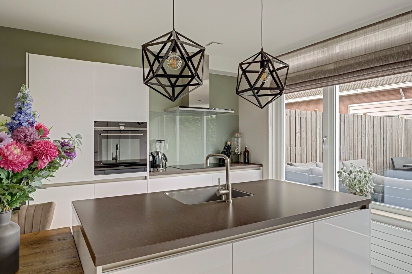 Tussenwoning te koop: Buitenbaan 97, Gorinchem