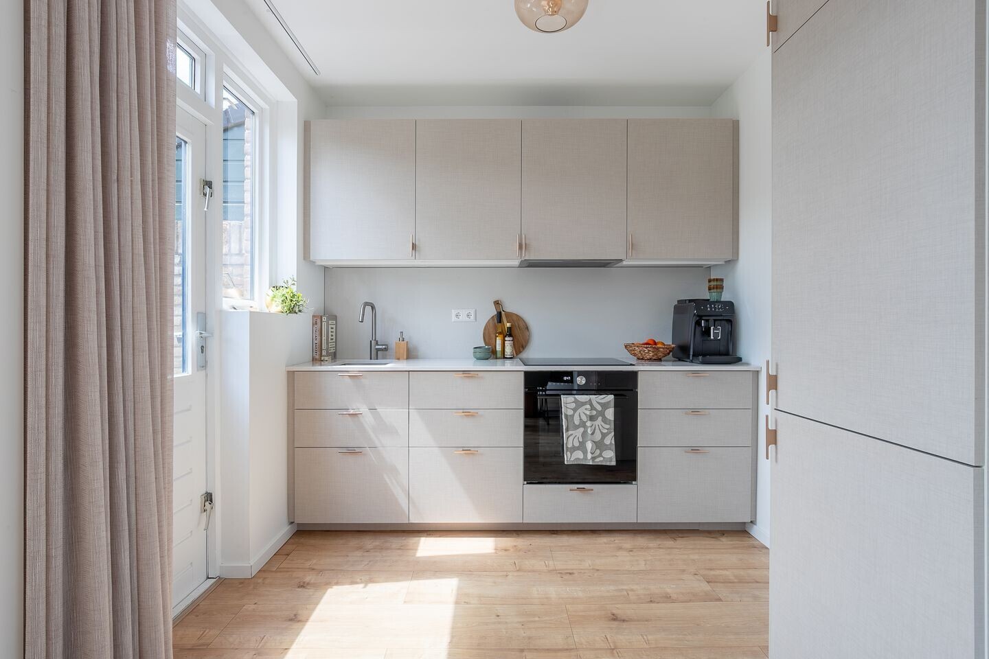 Tussenwoning te koop: Commanderijstraat 14, Schelluinen