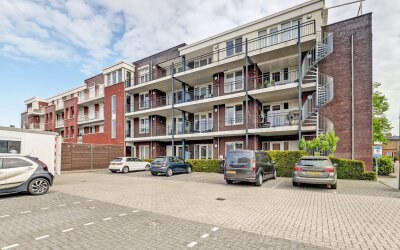 Dorpsstraat 18