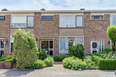 J C Pieckstraat 14