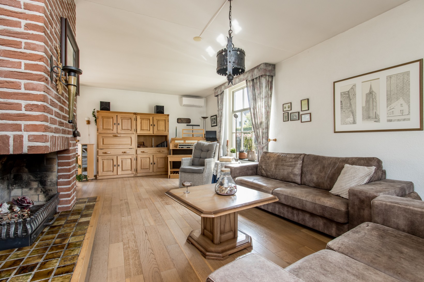 Vrijstaande woning te koop: Violierstraat 5, Wijk En Aalburg