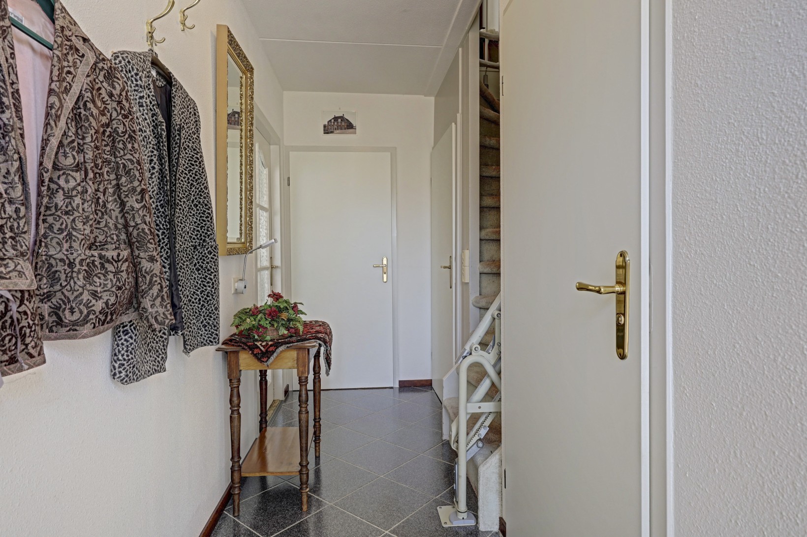 Tussenwoning te koop: Willem de Zwijgerstraat 86, Veen