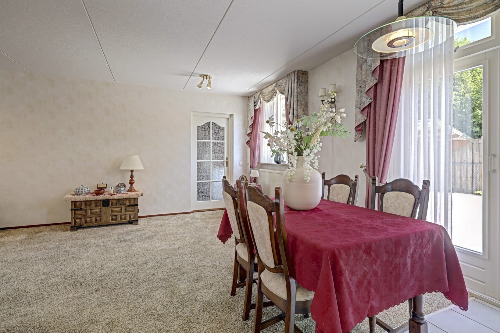 Tussenwoning te koop: Willem de Zwijgerstraat 86, Veen