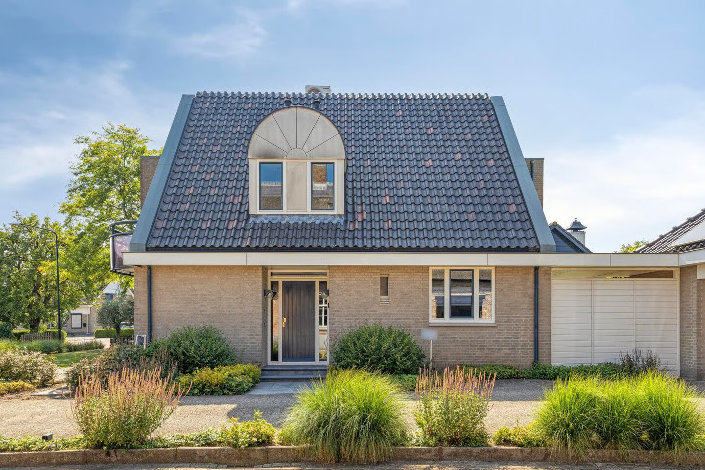 Vrijstaande woning te koop: Hoofdstraat 62, Genderen