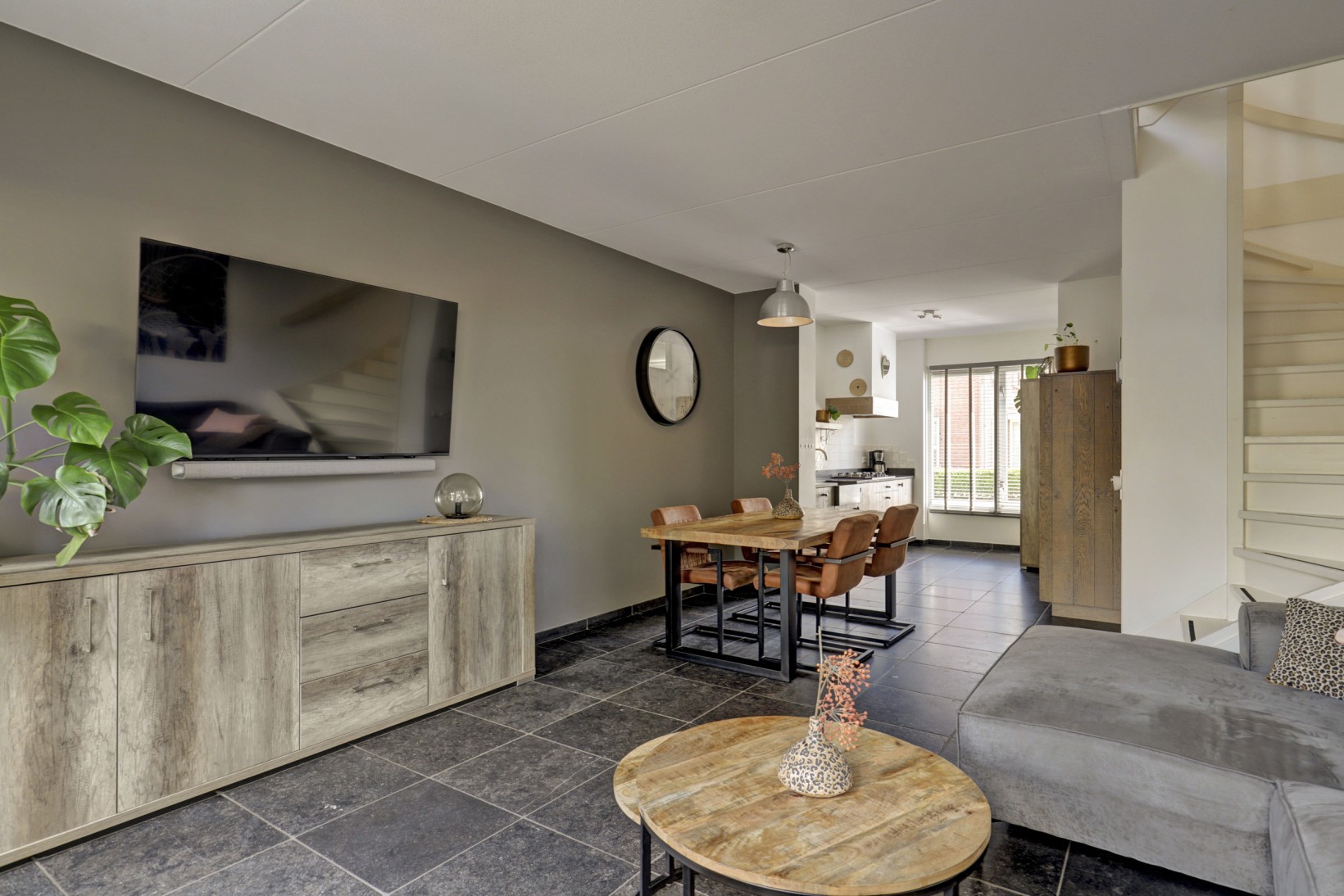 Tussenwoning te koop: Bollenhoef 24, Eethen