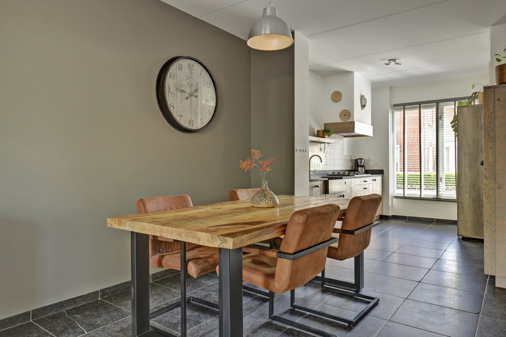 Tussenwoning te koop: Bollenhoef 24, Eethen