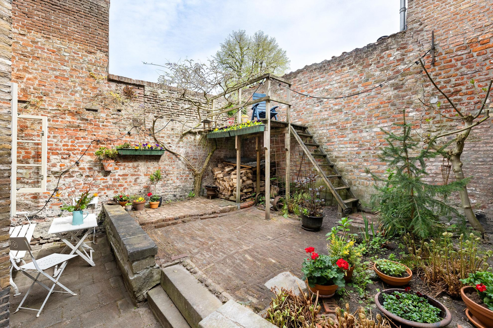 Tussenwoning te koop: Latijnse Schoolstraat 15, Middelburg