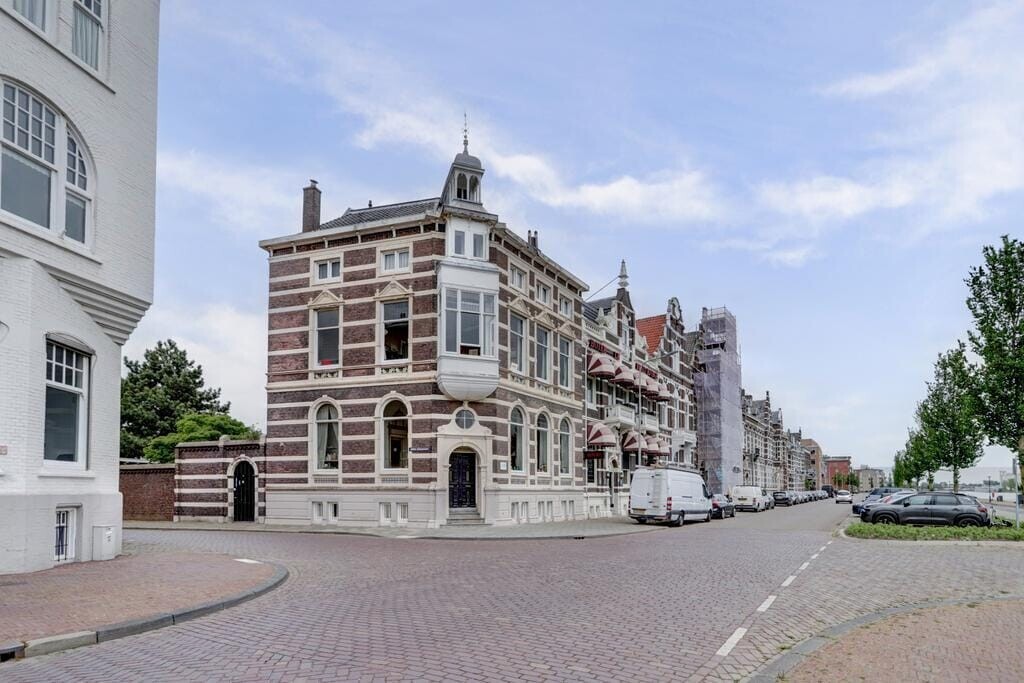 Hoekwoning te koop: Loskade 17, Middelburg