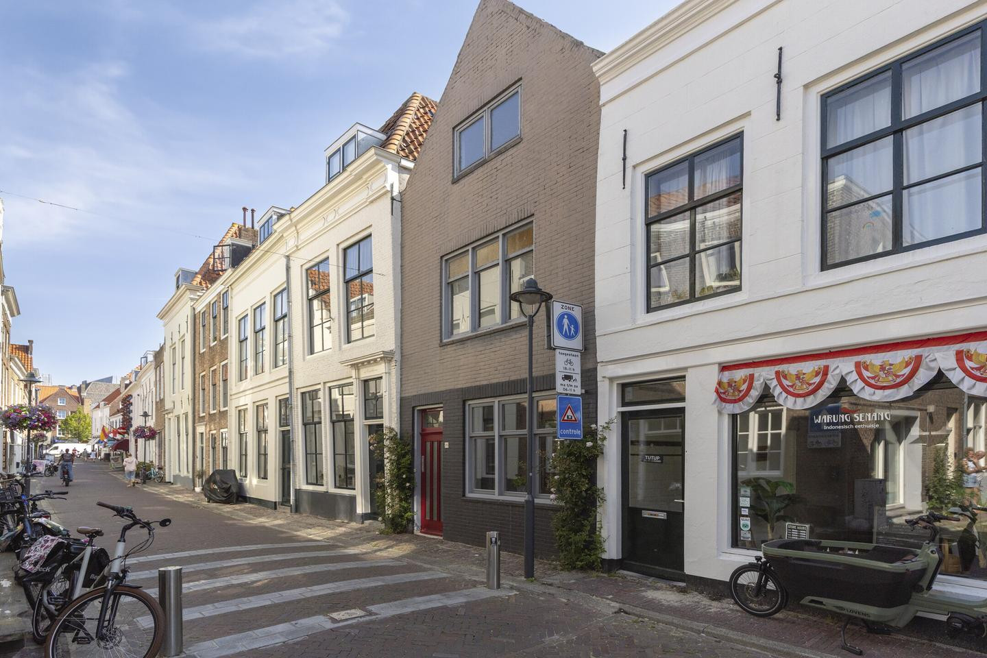 Tussenwoning te koop: Sint Janstraat 25, Middelburg