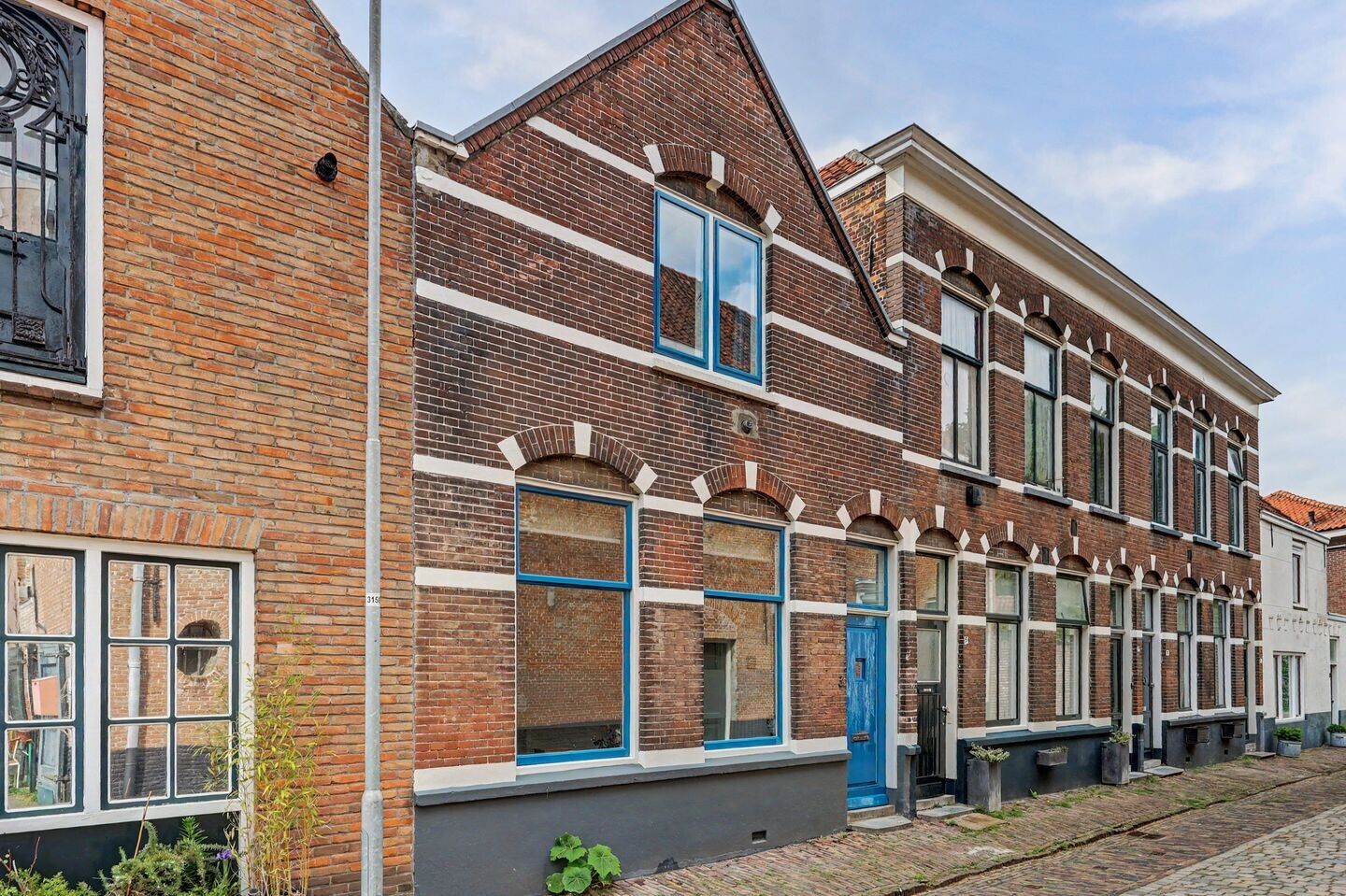Tussenwoning te koop: Oostkerkstraat 3, Middelburg
