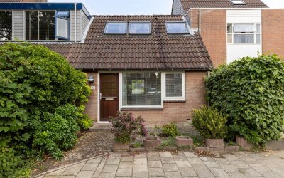 Willem Aron. 23