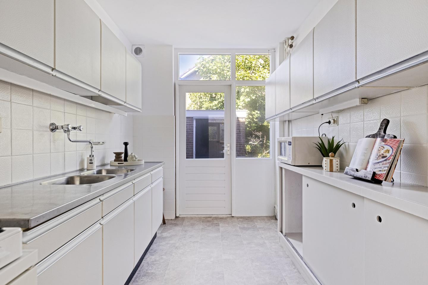 Hoekwoning te koop: Adriaen Obrysstraat 14, Middelburg