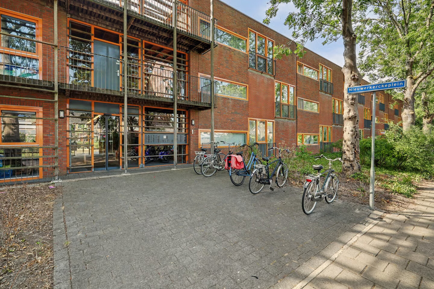 Appartement te koop: Nieuwerkerckeplein 11, Middelburg
